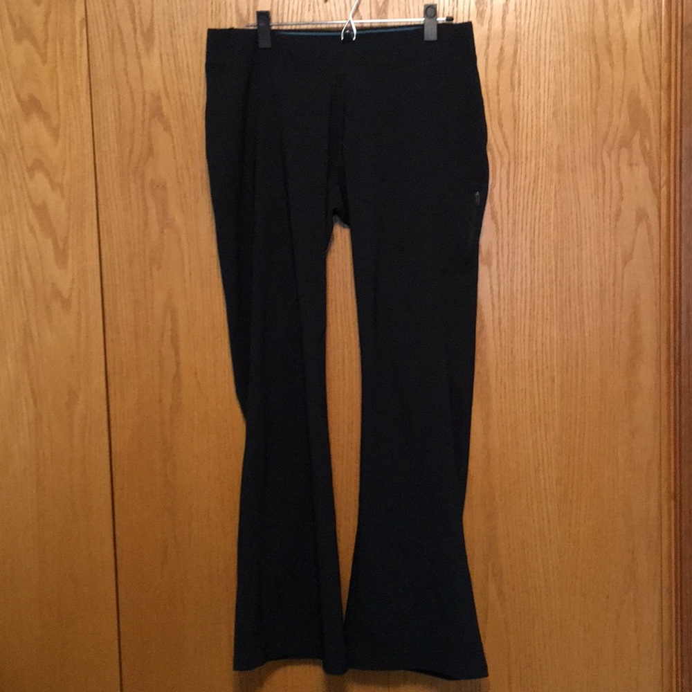 Columbia active wear boot cut pants.